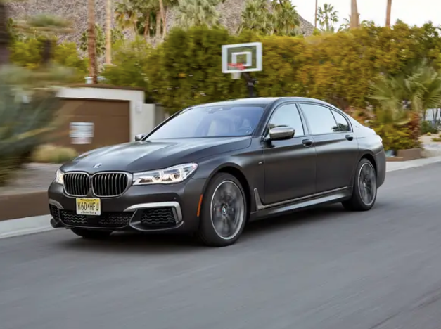 Top 10 ô tô rớt giá nhanh nhất trong 5 năm qua: BMW chiếm số lượng áp đảo - Ảnh 2. Top 10 ô tô rớt giá nhanh nhất trong 5 năm qua: BMW chiếm số lượng áp đảo - Ảnh 2.