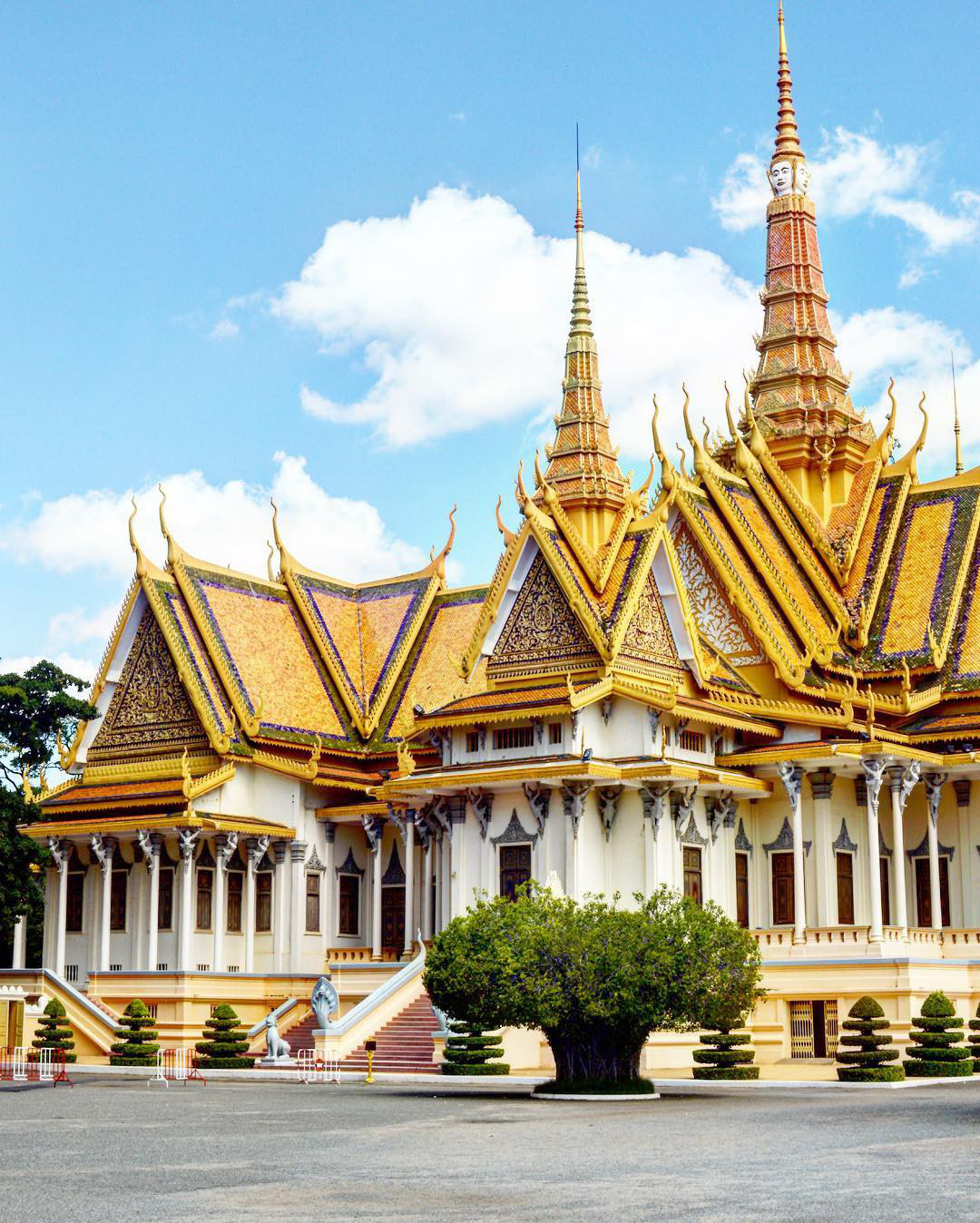 Thông tin về địa chỉ, giờ làm việc của Tổng Lãnh sự quán và Đại sứ quán Campuchia tại Việt Nam - Ảnh 2. Thông tin về địa chỉ, giờ làm việc của Tổng Lãnh sự quán và Đại sứ quán Campuchia tại Việt Nam - Ảnh 2.