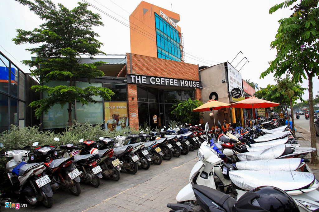 Thuê shophouse hơn 100 triệu/tháng nhưng kinh doanh ế ẩm - Ảnh 2. Thuê shophouse hơn 100 triệu/tháng nhưng kinh doanh ế ẩm - Ảnh 2.
