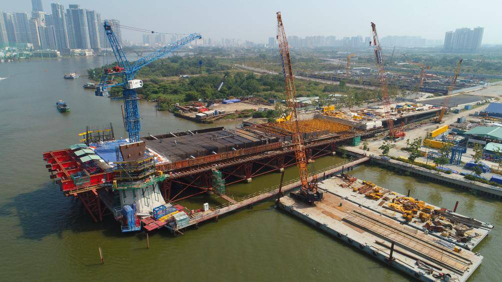 Cầu Thủ Thiêm 2 thi công tất bật những ngày cuối năm - Ảnh 1. Cầu Thủ Thiêm 2 thi công tất bật những ngày cuối năm - Ảnh 1.