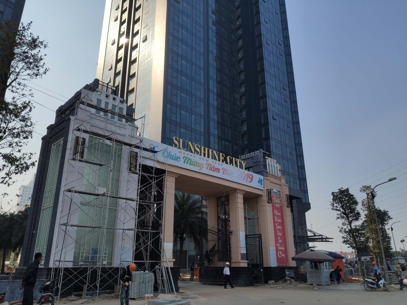 Dự án đang mở bán ở Hà Nội: Sunshine Group lùi thời gian bàn giao căn hộ dự án 5.000 tỉ đồng tại Ciputra Tây Hồ - Ảnh 3. Dự án đang mở bán ở Hà Nội: Sunshine Group lùi thời gian bàn giao căn hộ dự án 5.000 tỉ đồng tại Ciputra Tây Hồ - Ảnh 3.