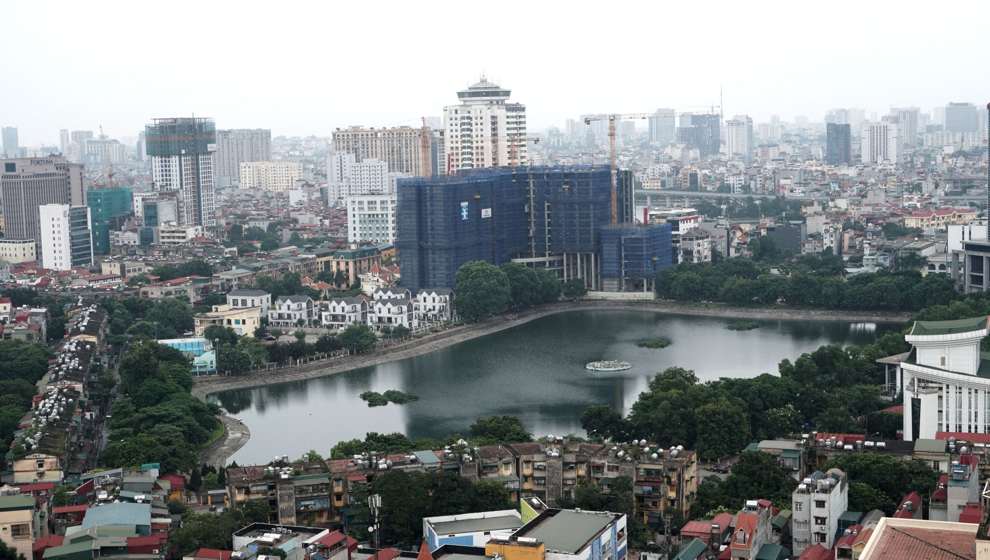 Lấp hồ Thành Công xây chung cư là sai lầm? - Ảnh 1. Lấp hồ Thành Công xây chung cư là sai lầm? - Ảnh 1.