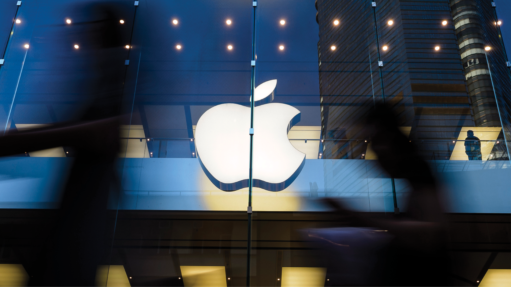 Apple và Sharp cân nhắc mua lại nhà máy sản xuất màn hình cho iPhone 2020 - Ảnh 1. Apple và Sharp cân nhắc mua lại nhà máy sản xuất màn hình cho iPhone 2020 - Ảnh 1.