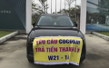 Khách hàng mang băng rôn đến Cocobay Đà Nẵng đòi thanh lí hợp đồng