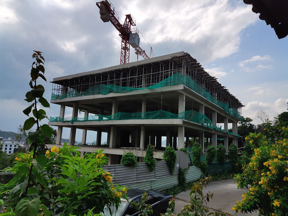 Nha Trang: Hàng loạt công trình sai phạm chây ì bất chấp lệnh cưỡng chế khắc phục hậu quả - Ảnh 2. Nha Trang: Hàng loạt công trình sai phạm chây ì bất chấp lệnh cưỡng chế khắc phục hậu quả - Ảnh 2.