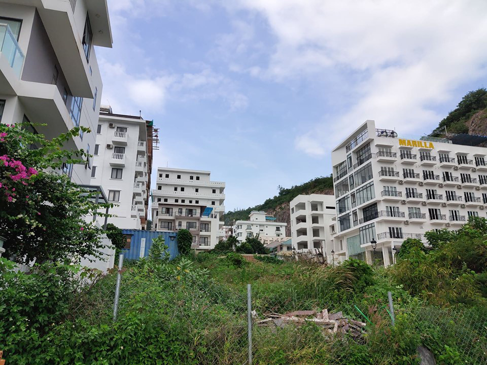 Nha Trang: Hàng loạt công trình sai phạm chây ì bất chấp lệnh cưỡng chế khắc phục hậu quả - Ảnh 1. Nha Trang: Hàng loạt công trình sai phạm chây ì bất chấp lệnh cưỡng chế khắc phục hậu quả - Ảnh 1.