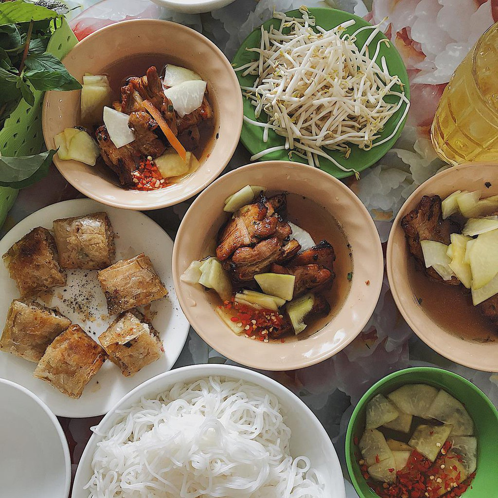 Nhung mon ngon Ha Noi duoc bao nuoc ngoai de xuat thu hinh anh 8 bun_cha_87kirstyn.jpg