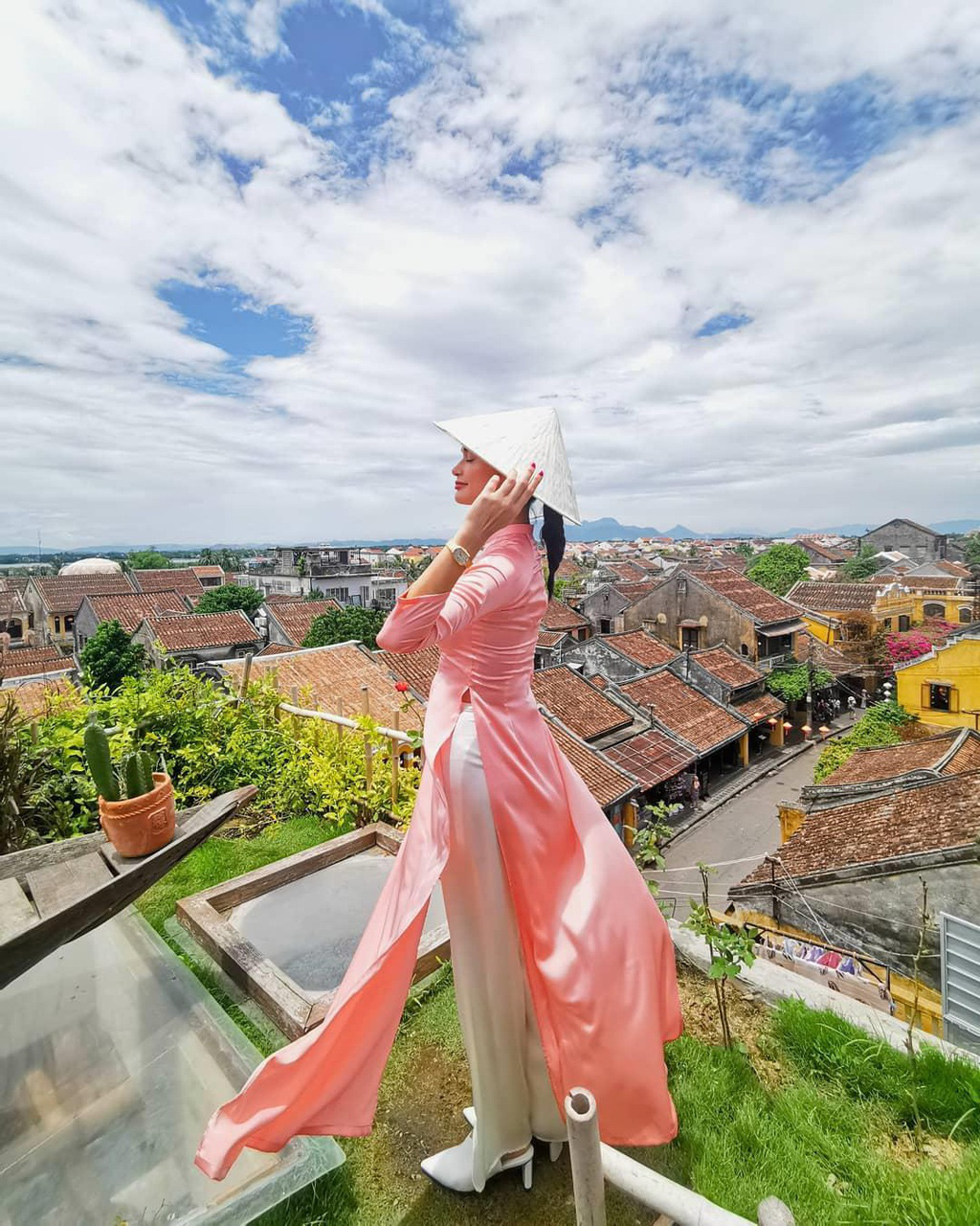 Hoi An 2019 - dai thang giai quoc te, thu hut nhieu hoa hau hinh anh 8 