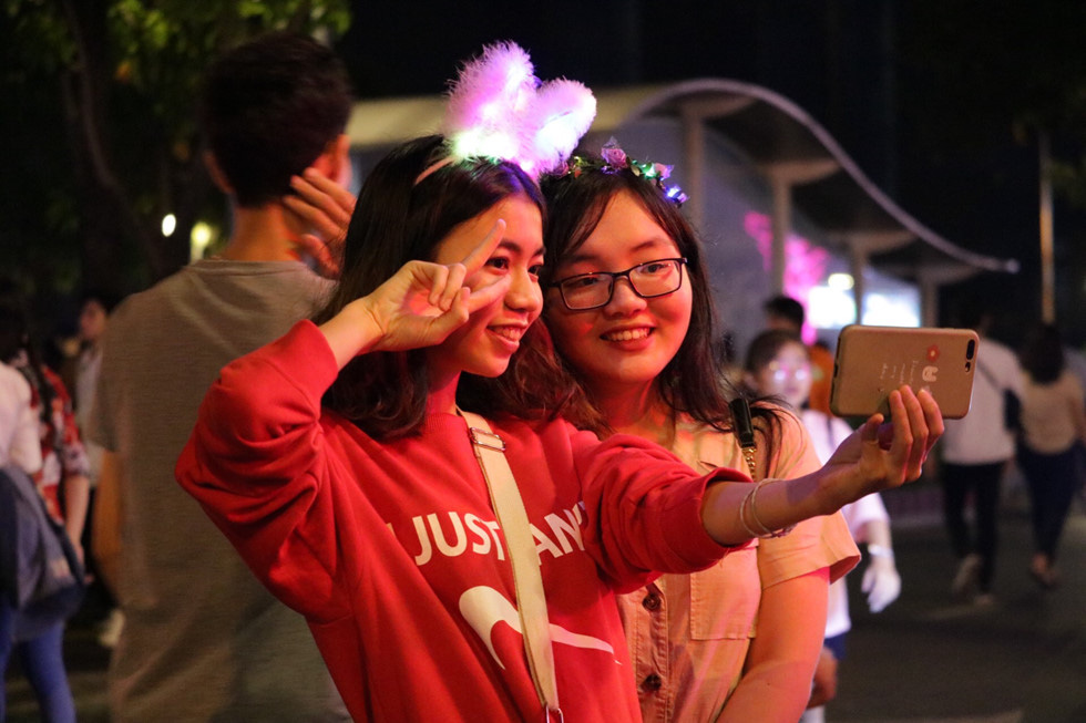 Năm mới 2020: Du khách nói gì về TP HCM, ‘thành phố đáng sống cho người nước ngoài’? - Ảnh 2. Năm mới 2020: Du khách nói gì về TP HCM, ‘thành phố đáng sống cho người nước ngoài’? - Ảnh 2.