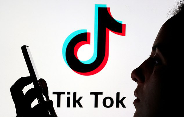 TikTok-bi-kien-danh-cap-thong-tin-nguoi-dung-goi-cho-may-chu-tai-Trung-Quoc-crop TikTok-bi-kien-danh-cap-thong-tin-nguoi-dung-goi-cho-may-chu-tai-Trung-Quoc-crop