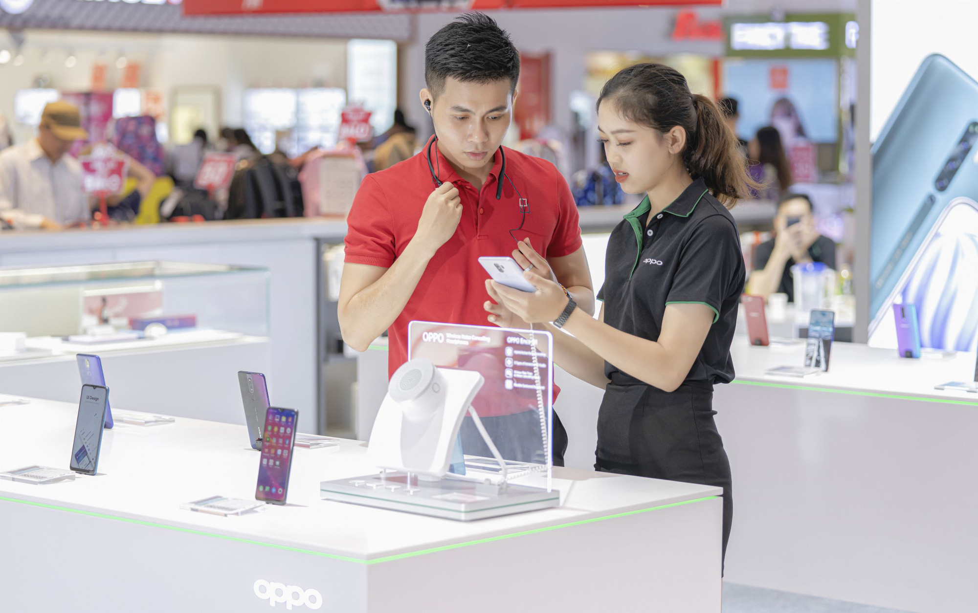 co-gi-hot-tai-cua-hang-oppo-shop-3-0-ma-nguoi-dung-nhat-dinh-se-ghe-qua-3 co-gi-hot-tai-cua-hang-oppo-shop-3-0-ma-nguoi-dung-nhat-dinh-se-ghe-qua-3