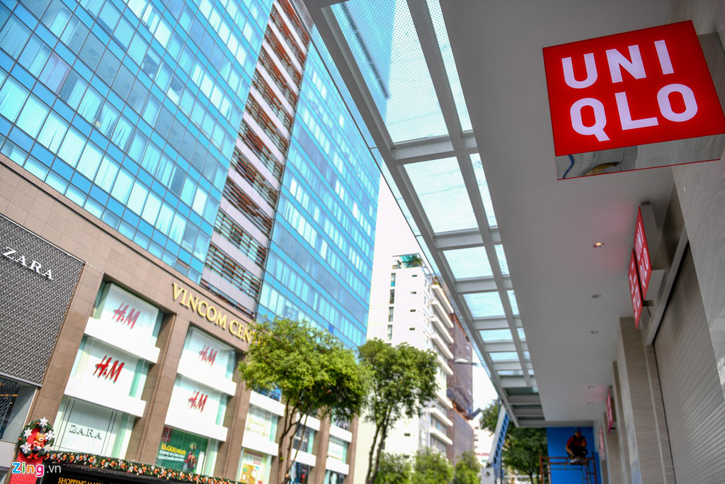 Cửa hàng Uniqlo đầu tiên tại Việt Nam trước ngày khai trương - Ảnh 12. Cửa hàng Uniqlo đầu tiên tại Việt Nam trước ngày khai trương - Ảnh 12.
