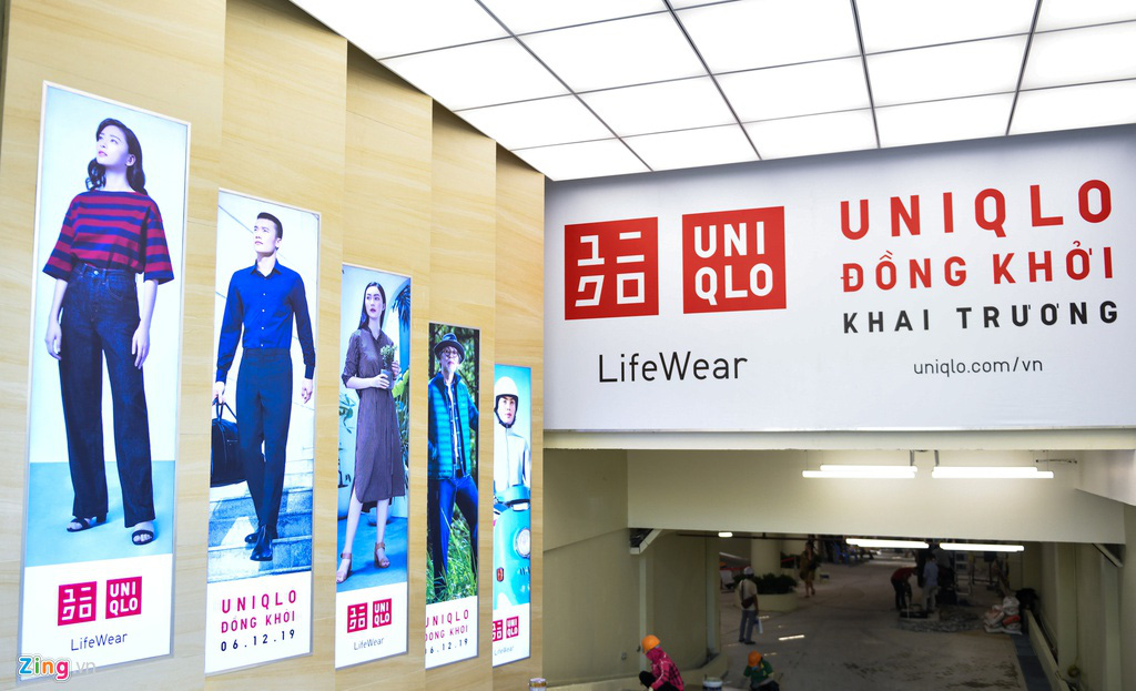 Cửa hàng Uniqlo đầu tiên tại Việt Nam trước ngày khai trương - Ảnh 2. Cửa hàng Uniqlo đầu tiên tại Việt Nam trước ngày khai trương - Ảnh 2.
