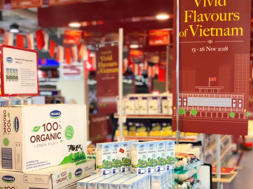 Sữa tươi Organic của Vinamilk dành được cảm tình của người dân 'đảo quốc sư tử' - Ảnh 4.