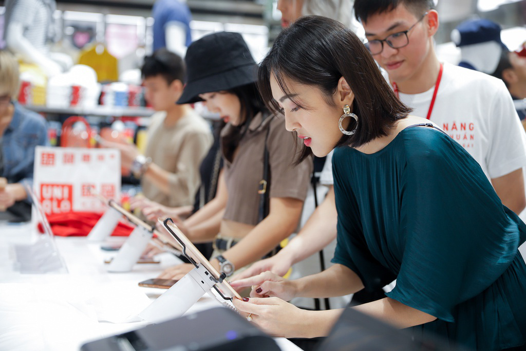 Cửa hàng Uniqlo đầu tiên tại Việt Nam trước ngày khai trương - Ảnh 4. Cửa hàng Uniqlo đầu tiên tại Việt Nam trước ngày khai trương - Ảnh 4.