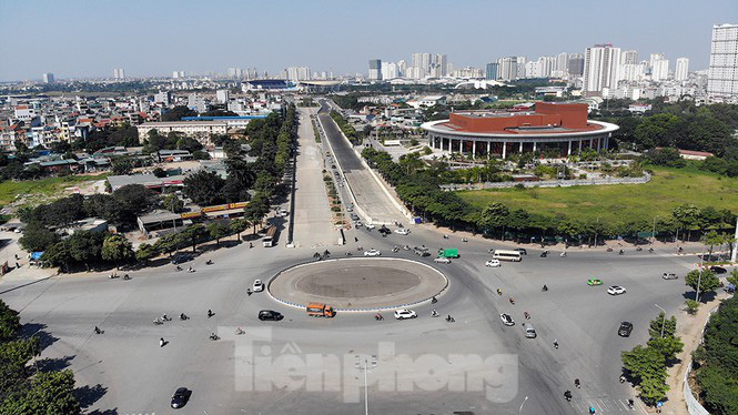 Bay trên đường đua F1 đang thành hình ở Hà Nội - Ảnh 6. Bay trên đường đua F1 đang thành hình ở Hà Nội - Ảnh 6.