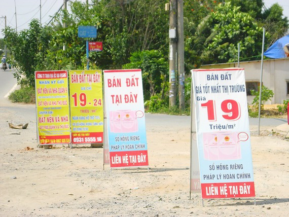 Cơn sốt đất nền mới tại 4 huyện chuẩn bị lên quận: Nhà đầu tư có nên đi tắt đón đầu? - Ảnh 3. Cơn sốt đất nền mới tại 4 huyện chuẩn bị lên quận: Nhà đầu tư có nên đi tắt đón đầu? - Ảnh 3.