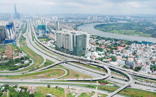 Cử tri kiến nghị xóa quy hoạch 'treo', xử lí ô nhiễm, xây dựng sai phép
