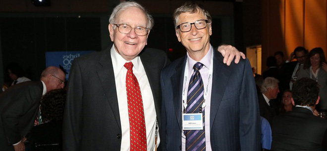 Warren Buffett từng thuyết phục Bill Gates mua nhẫn cưới 370 triệu USD - Ảnh 1. Warren Buffett từng thuyết phục Bill Gates mua nhẫn cưới 370 triệu USD - Ảnh 1.