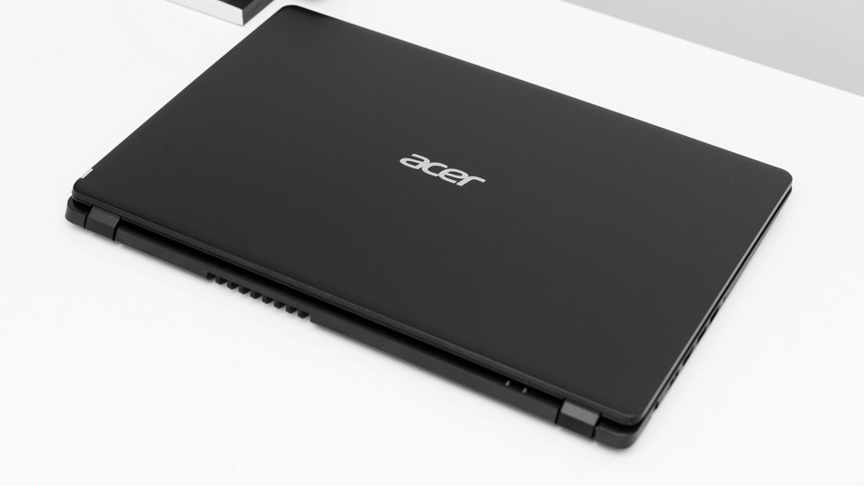 Laptop-giam-gia-tuan-nay-Macbook-co-uu-the-hon-o-phan-khuc-sieu-cao-cap 3 Laptop-giam-gia-tuan-nay-Macbook-co-uu-the-hon-o-phan-khuc-sieu-cao-cap 3