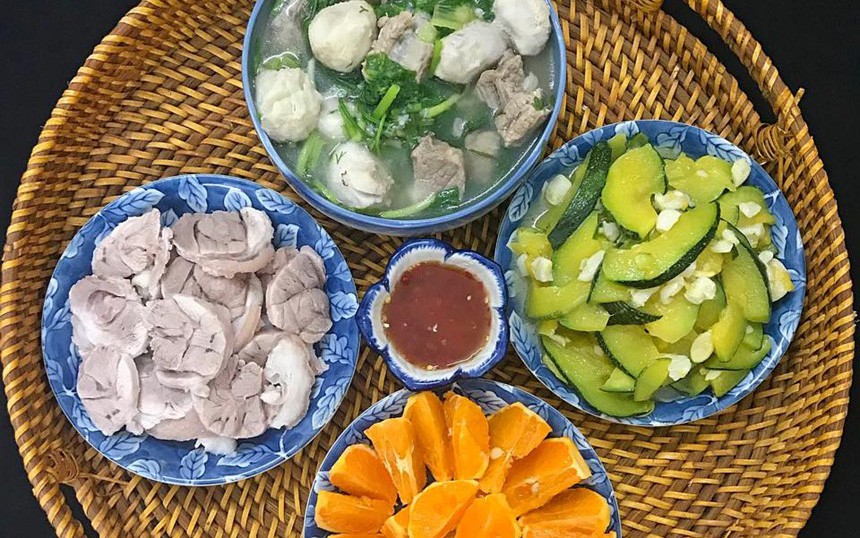 Tối nay ăn gì: Thứ 6 họp hành vất vả, tối đến quây quần bên mâm cơm thịnh soạn chỉ với 110.000 đồng