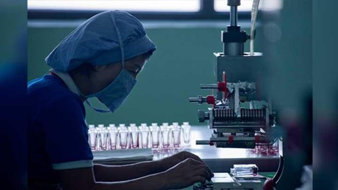 Bên trong nhà máy sản xuất mỹ phẩm của Triều Tiên - Ảnh 9.