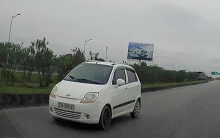 Ủy ban ATGT Quốc gia đề nghị xử lý nghiêm ô tô đi ngược chiều trên cao tốc Hà Nội - Thái Nguyên
