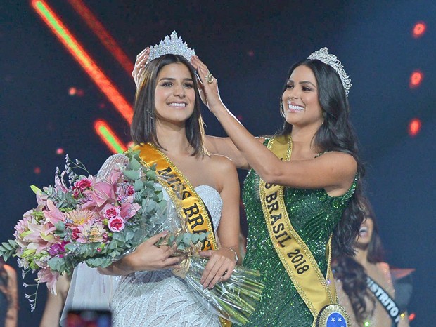 Nữ nhà báo đăng quang Hoa hậu Brazil 2019, được xem là ứng viên hàng đầu tại Miss Universe  - Ảnh 2.