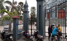Nữ tài xế Hải Phòng lùi ô tô bán tải cán chết bé trai 22 tháng tuổi