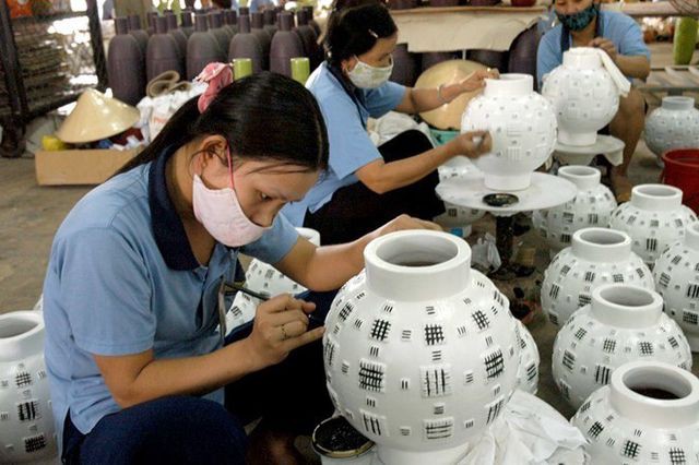 Bộ Tài chính đề xuất giảm thuế cho doanh nghiệp nhỏ và vừa - Ảnh 1. Bộ Tài chính đề xuất giảm thuế cho doanh nghiệp nhỏ và vừa - Ảnh 1.