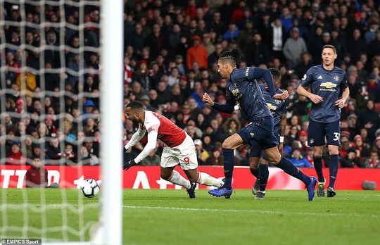 Solskjaer nói gì khi Man United gục ngã trước Arsenal? - Ảnh 6. Solskjaer nói gì khi Man United gục ngã trước Arsenal? - Ảnh 6.