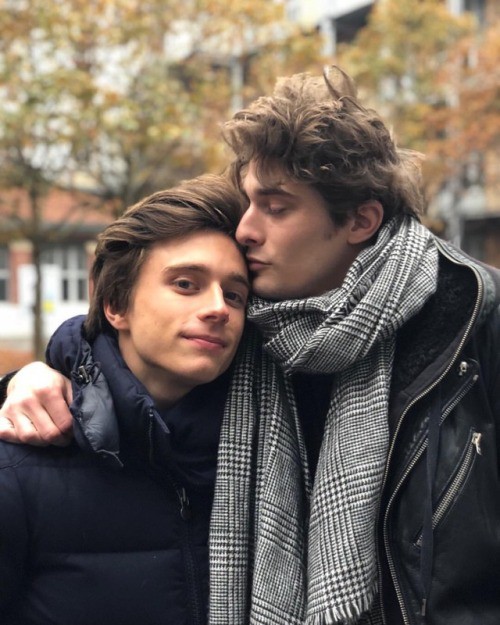 5 lý do để hủ nữ nên xem phim đồng tính Skam France season 3 ngay và luôn - Ảnh 16. 5 lý do để hủ nữ nên xem phim đồng tính Skam France season 3 ngay và luôn - Ảnh 16.