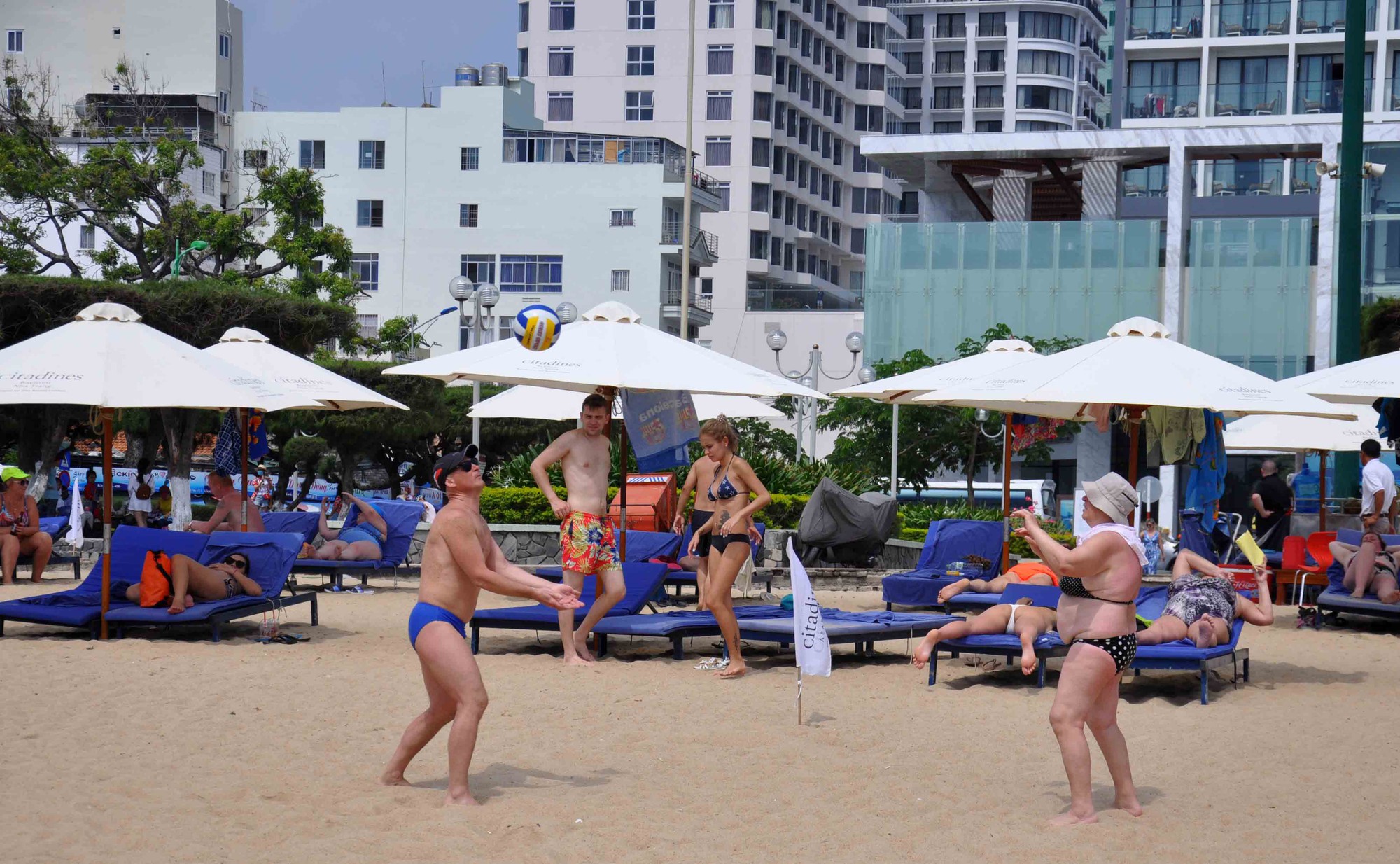 du khách quốc tế tại Nha Trang (16)