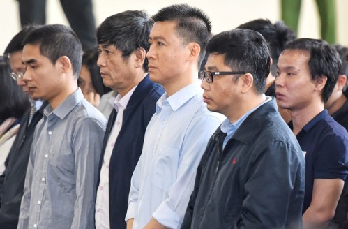 Siêu lợi nhuận của đường dây đánh bạc có hai tướng công an bảo kê - Ảnh 1. Siêu lợi nhuận của đường dây đánh bạc có hai tướng công an bảo kê - Ảnh 1.