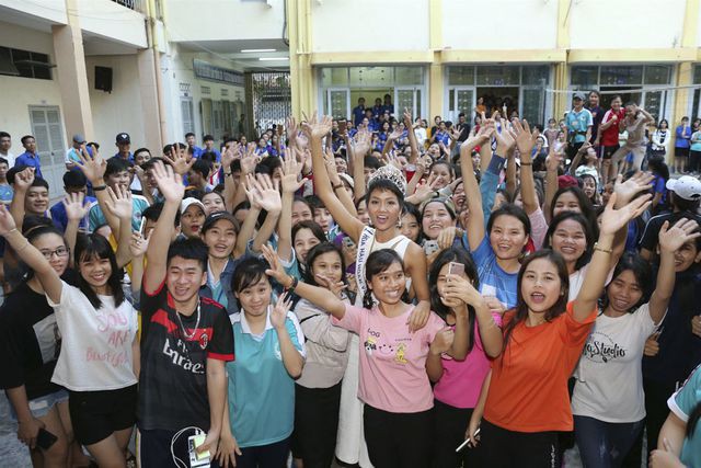 Đây là chân dung những người đẹp quyền lực nhất của showbiz Việt - Ảnh 15. Đây là chân dung những người đẹp quyền lực nhất của showbiz Việt - Ảnh 15.