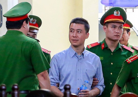 Tòa tuyên y án hai ông trùm Phan Sào Nam và Nguyễn Văn Dương - Ảnh 2. Tòa tuyên y án hai ông trùm Phan Sào Nam và Nguyễn Văn Dương - Ảnh 2.