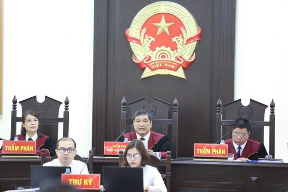 Tòa tuyên y án hai ông trùm Phan Sào Nam và Nguyễn Văn Dương - Ảnh 5. Tòa tuyên y án hai ông trùm Phan Sào Nam và Nguyễn Văn Dương - Ảnh 5.