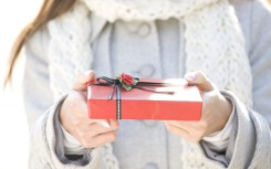 Tại sao đàn ông nên tặng quà cho phụ nữ ngày Valentine Trắng 14/3?