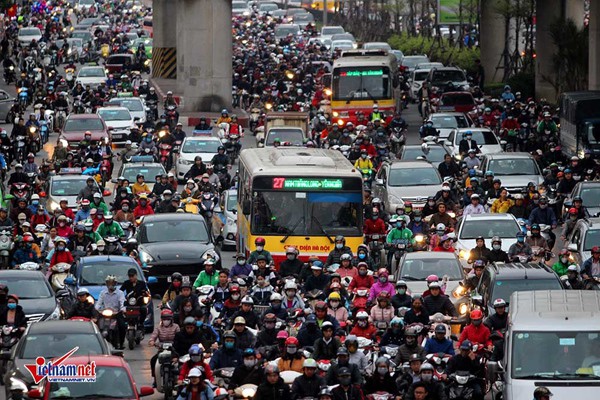 Hà Nội cấm xe máy: Giám đốc Sở quả quyết đã nghiên cứu ở Trung Quốc - Ảnh 1.