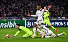 Đáp lời Ronaldo, Messi bùng nổ hủy diệt 'Sư tử sông Rhone', Barcelona hẹn gặp Juventus