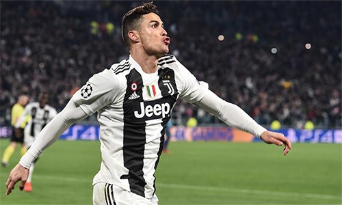 Ronaldo: Juventus mua tôi để làm nên những đêm thần kỳ - Ảnh 1. Ronaldo: Juventus mua tôi để làm nên những đêm thần kỳ - Ảnh 1.