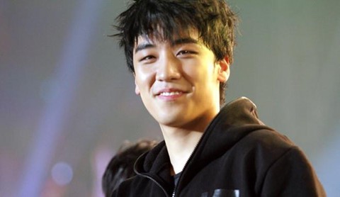 Vướng scandal, Seungri mất tất cả, tại sao Phạm Anh Khoa vẫn trở lại? - Ảnh 1. Vướng scandal, Seungri mất tất cả, tại sao Phạm Anh Khoa vẫn trở lại? - Ảnh 1.