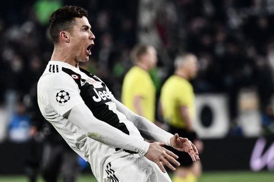 Ronaldo ăn mừng chế nhạo HLV Simeone sau khi lập hat-trick - Ảnh 3.