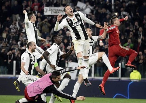 Còn ai chê bai đẳng cấp của Cristiano Ronaldo? - Ảnh 4.