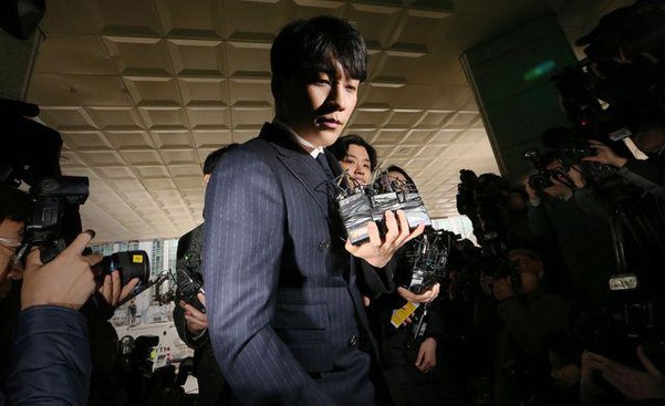 Seungri khai toàn bộ tin nhắn tư vấn khách mua bán mại dâm - Ảnh 2. Seungri khai toàn bộ tin nhắn tư vấn khách mua bán mại dâm - Ảnh 2.