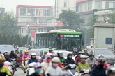 Cấm xe máy đường Lê Văn Lương: Người dân nói gì?