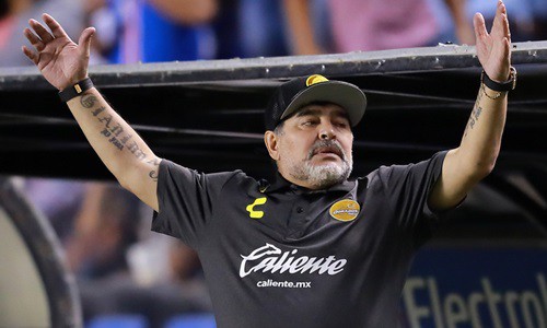 Maradona: Ronaldo như phù thủy, làm đúng những gì đã nói - Ảnh 1.