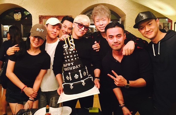 Thiếu gia Việt Nam khóa tài khoản cá nhân khi bạn thân Seungri ồn ào bê bối môi giới mại dâm - Ảnh 3. Thiếu gia Việt Nam khóa tài khoản cá nhân khi bạn thân Seungri ồn ào bê bối môi giới mại dâm - Ảnh 3.