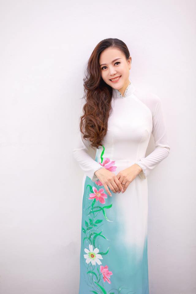 Nhan sắc ngoài đời của nữ đại gia gài bẫy Tùng Những cô gái trong thành phố - Ảnh 3. Nhan sắc ngoài đời của nữ đại gia gài bẫy Tùng Những cô gái trong thành phố - Ảnh 3.