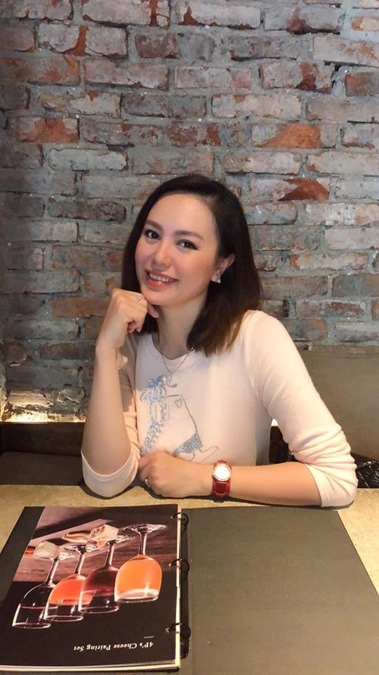 Nhan sắc ngoài đời của nữ đại gia gài bẫy Tùng Những cô gái trong thành phố - Ảnh 4. Nhan sắc ngoài đời của nữ đại gia gài bẫy Tùng Những cô gái trong thành phố - Ảnh 4.